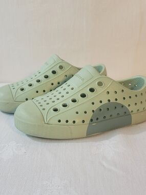 Native (Children's 7) Jefferson Slip-On Sneakers Mint Green